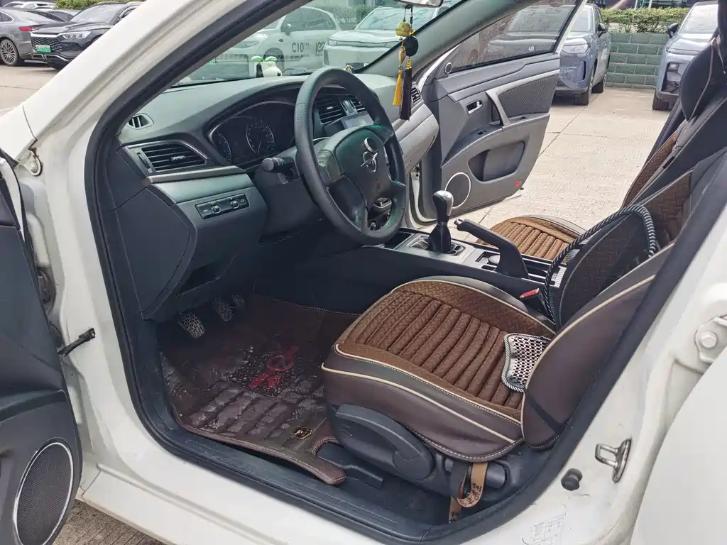 Haima Haima M6 — миниатюра 4
