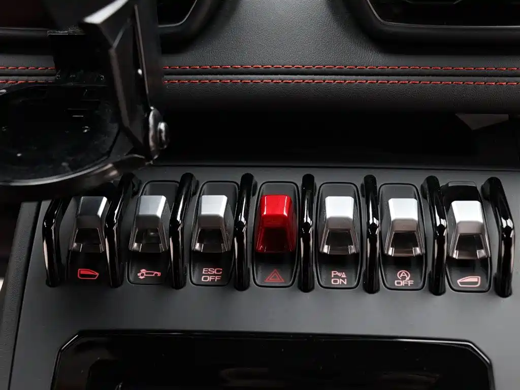 LAMBORGHINI HURACÁN