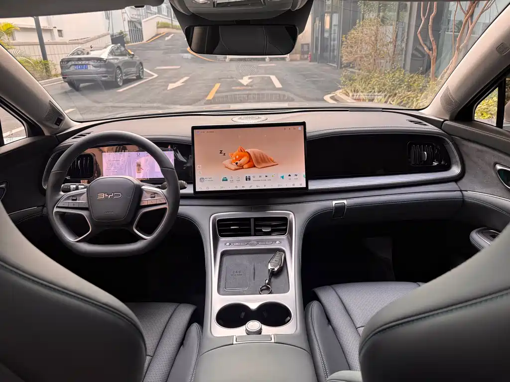 BYD SEA LION 07 DM I