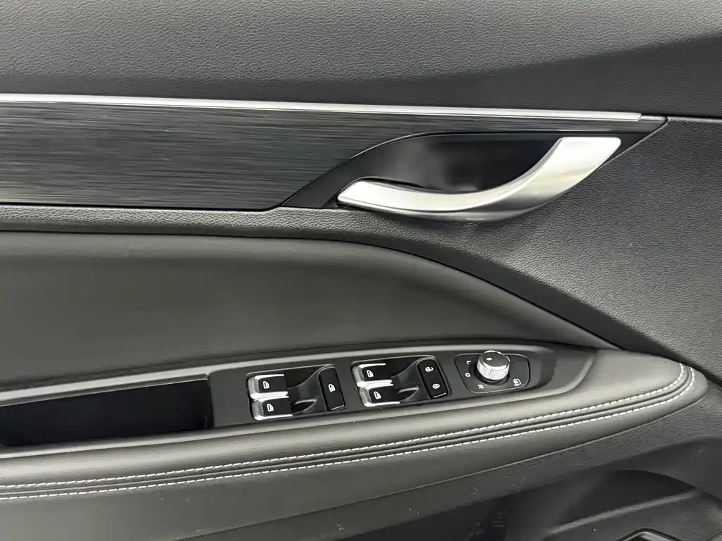 Geely Xingyue — миниатюра 10