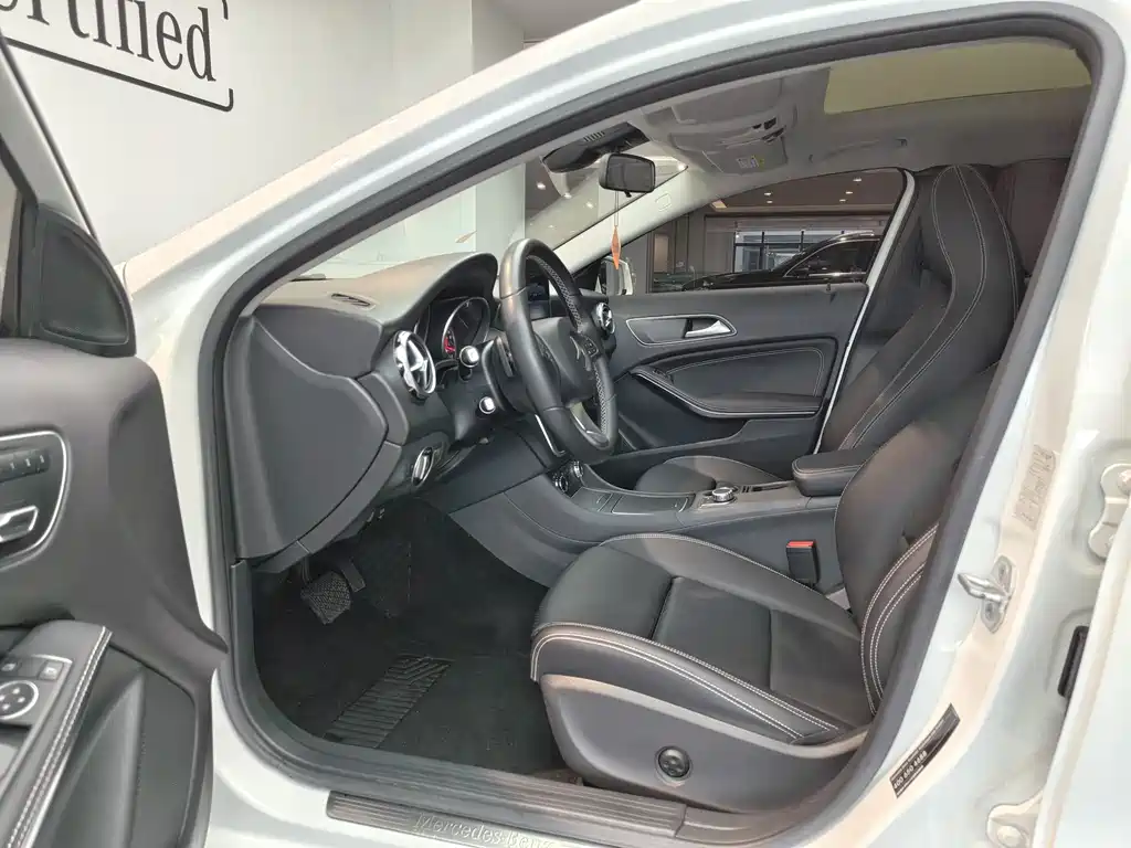 Mercedes-Benz GLA 2017 GLA 200