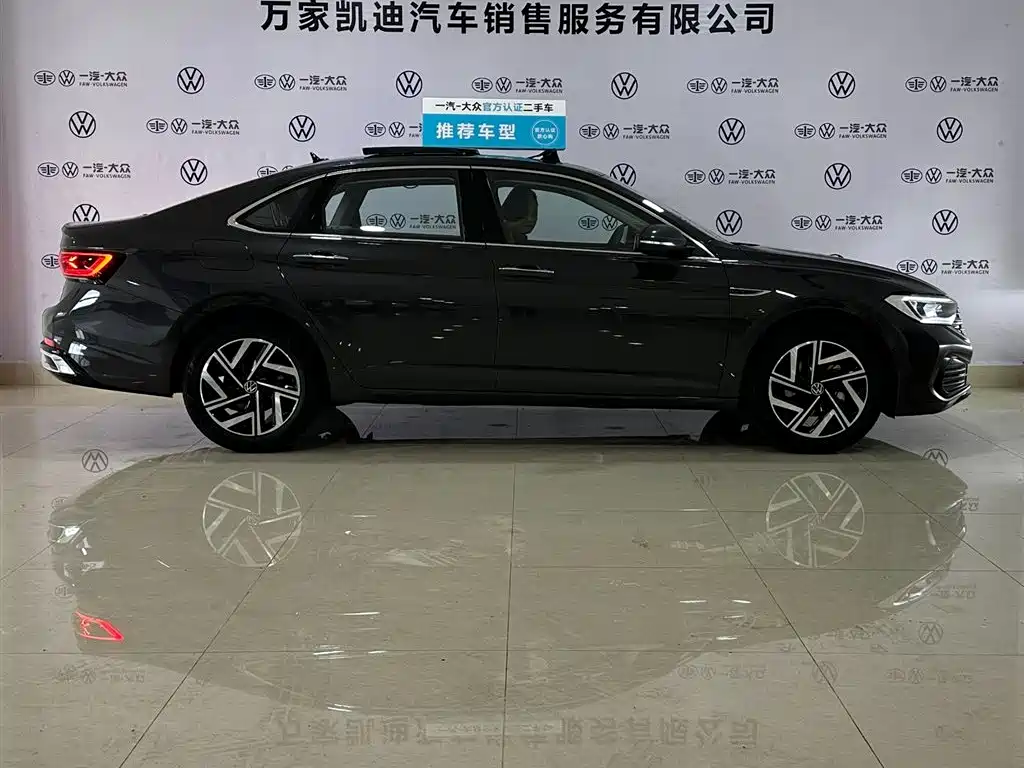 Volkswagen Sagitar — миниатюра 3