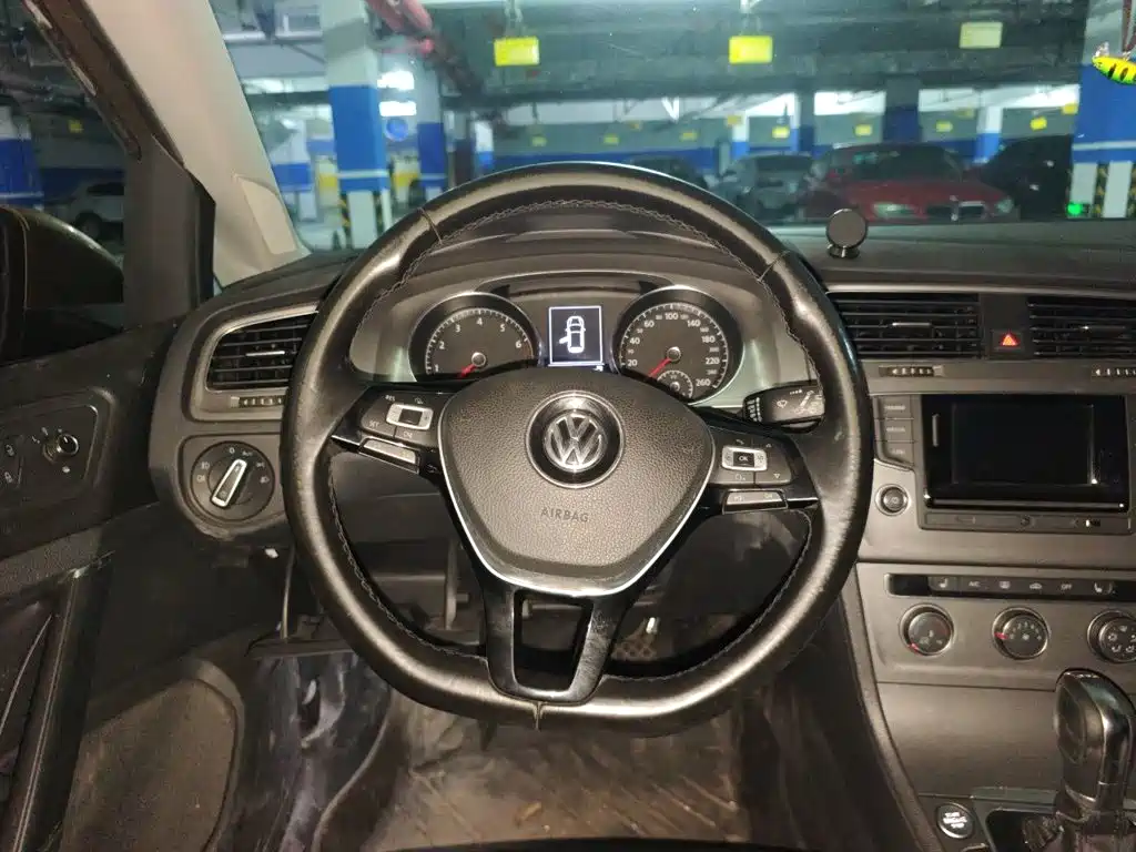 Volkswagen Golf — миниатюра 11