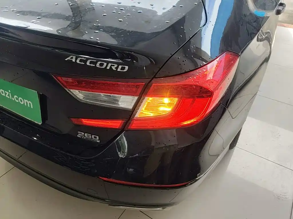 Honda Accord — миниатюра 8
