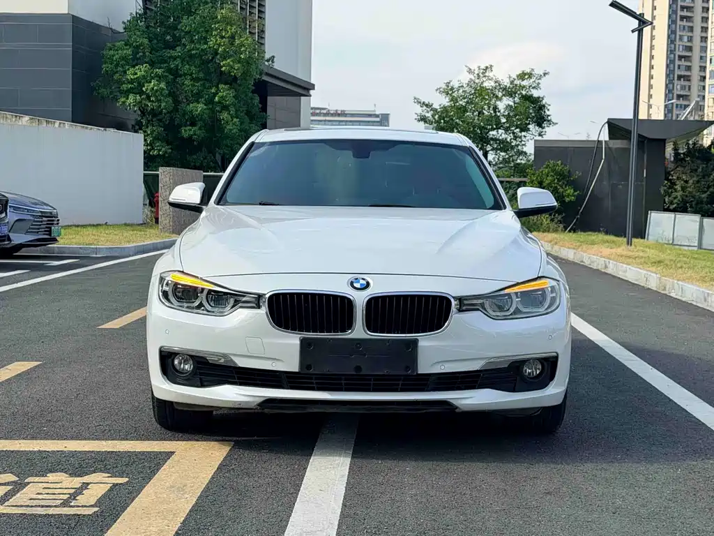 BMW 3 Series — миниатюра 2