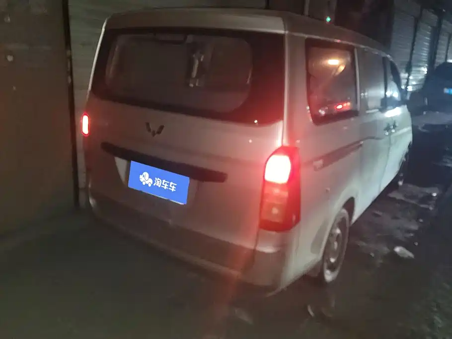 Wuling Rongguang V — миниатюра 3