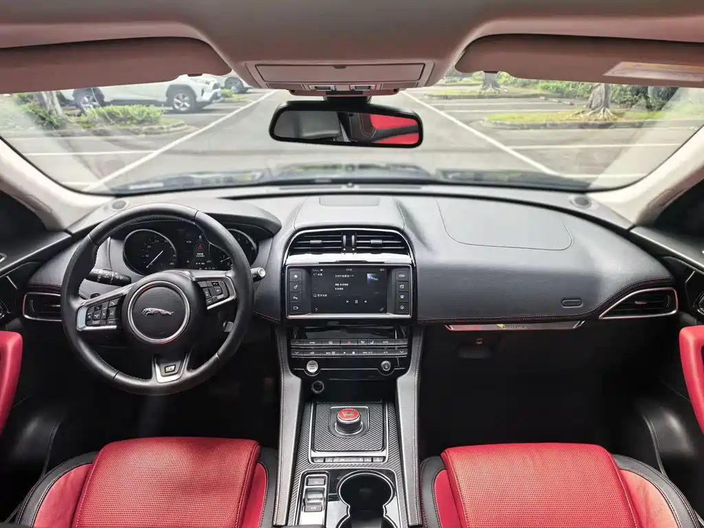 Jaguar F-PACE — миниатюра 15