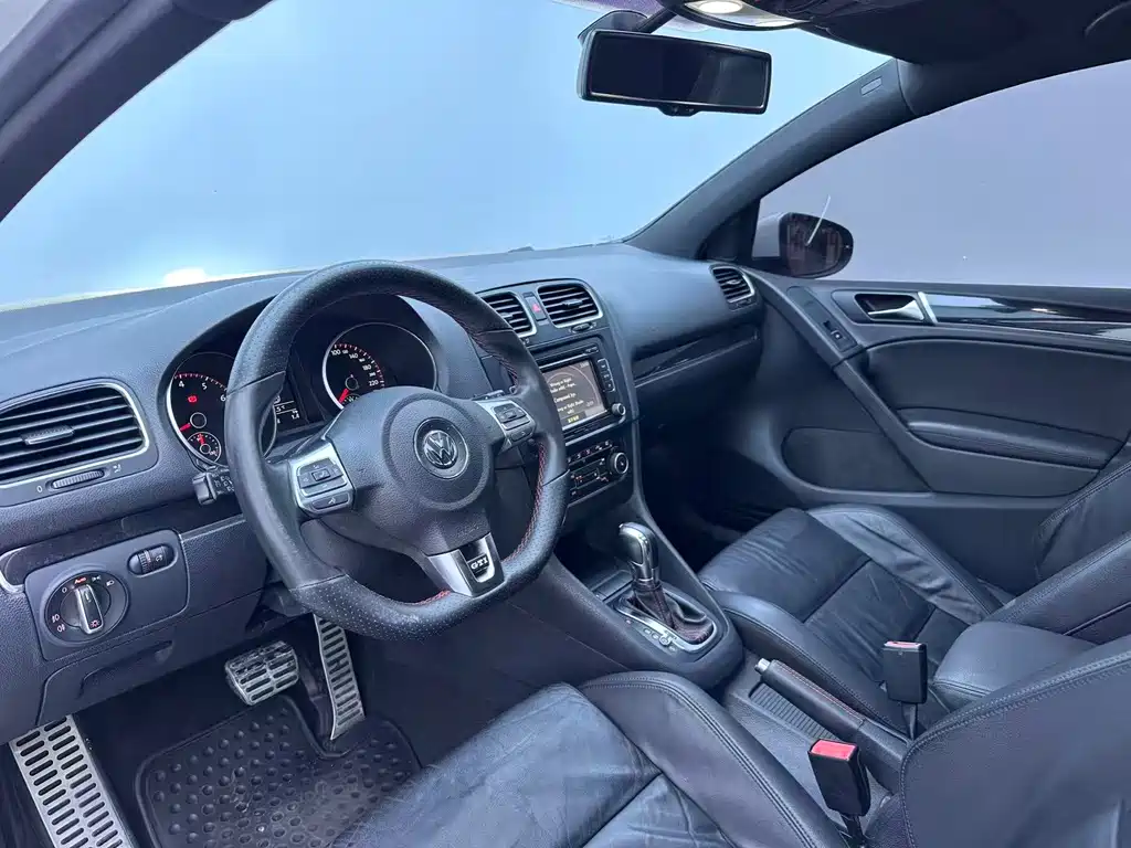 Volkswagen Golf GTI — миниатюра 4