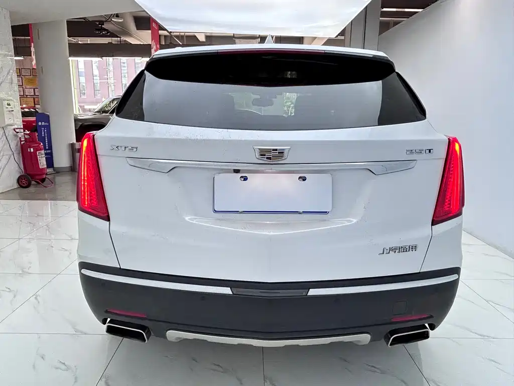Cadillac XT5 — миниатюра 6