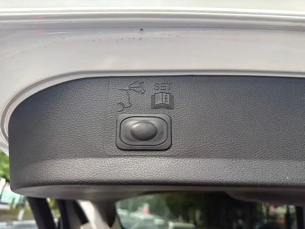 Ford Kuga — миниатюра 9