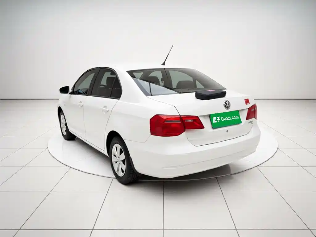 Volkswagen Jetta — миниатюра 4