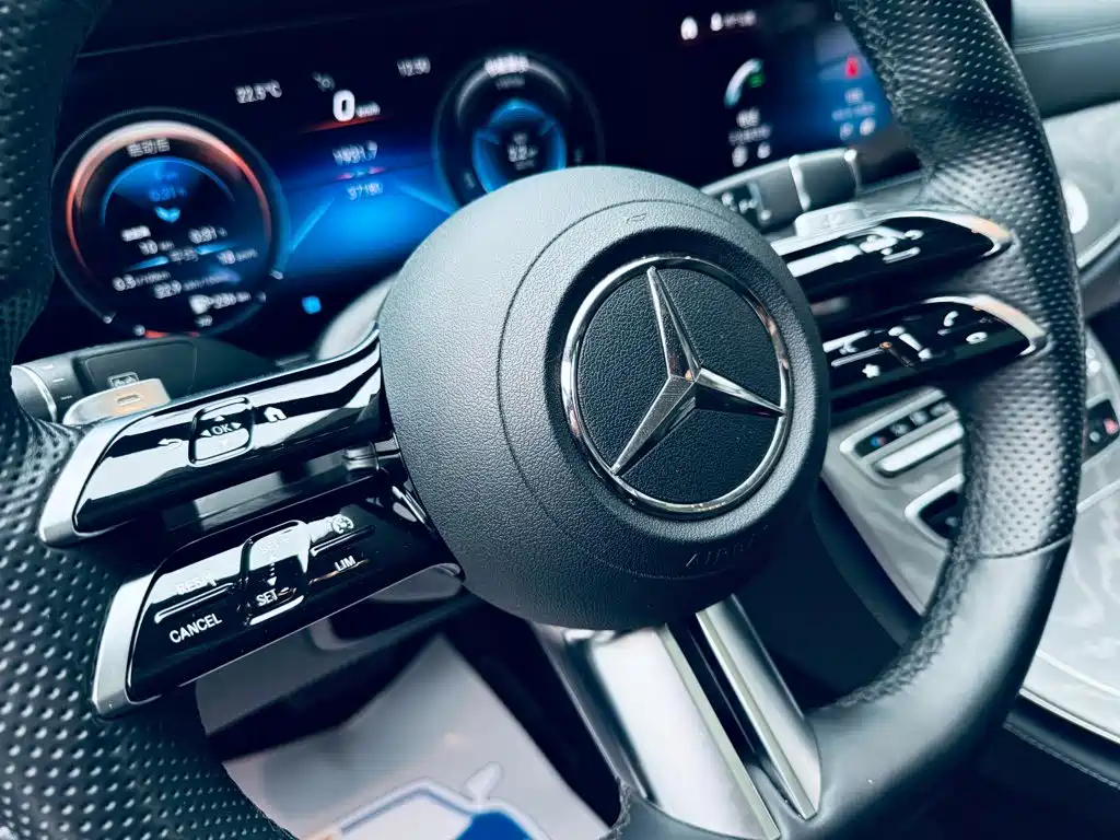 Mercedes-Benz E-Class New Energy — миниатюра 9