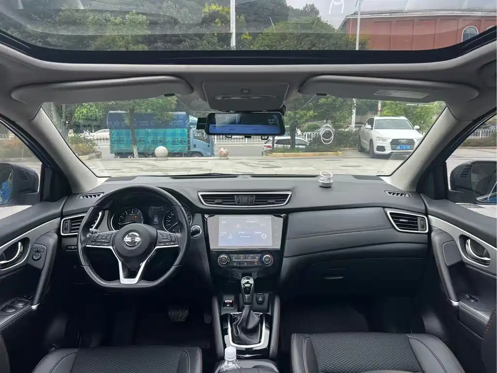 Nissan Qashqai — миниатюра 10