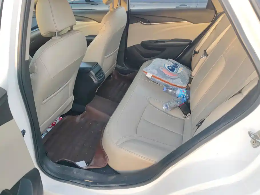 Buick Excelle — миниатюра 11