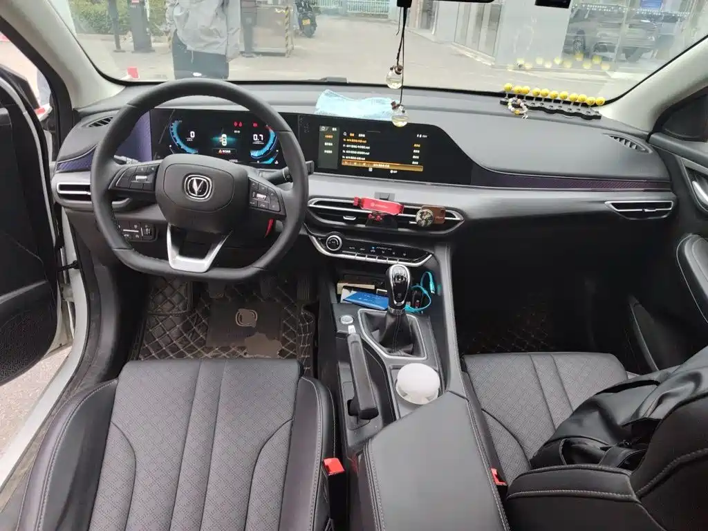 Changan Eado — миниатюра 5