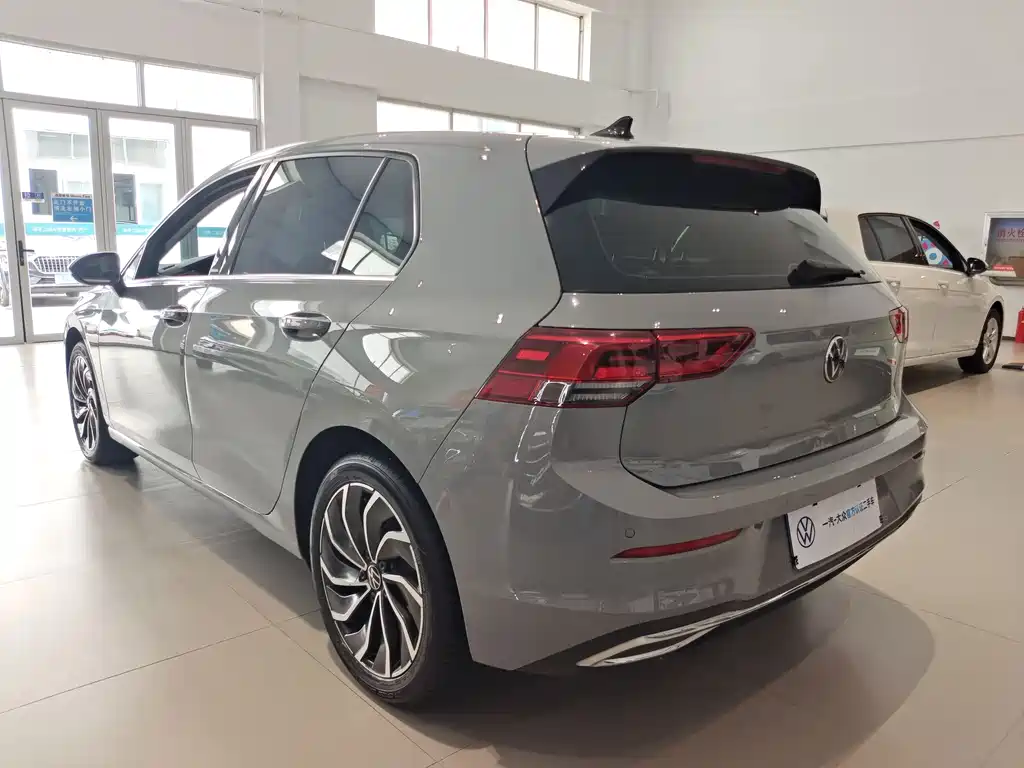 Volkswagen Golf — миниатюра 3