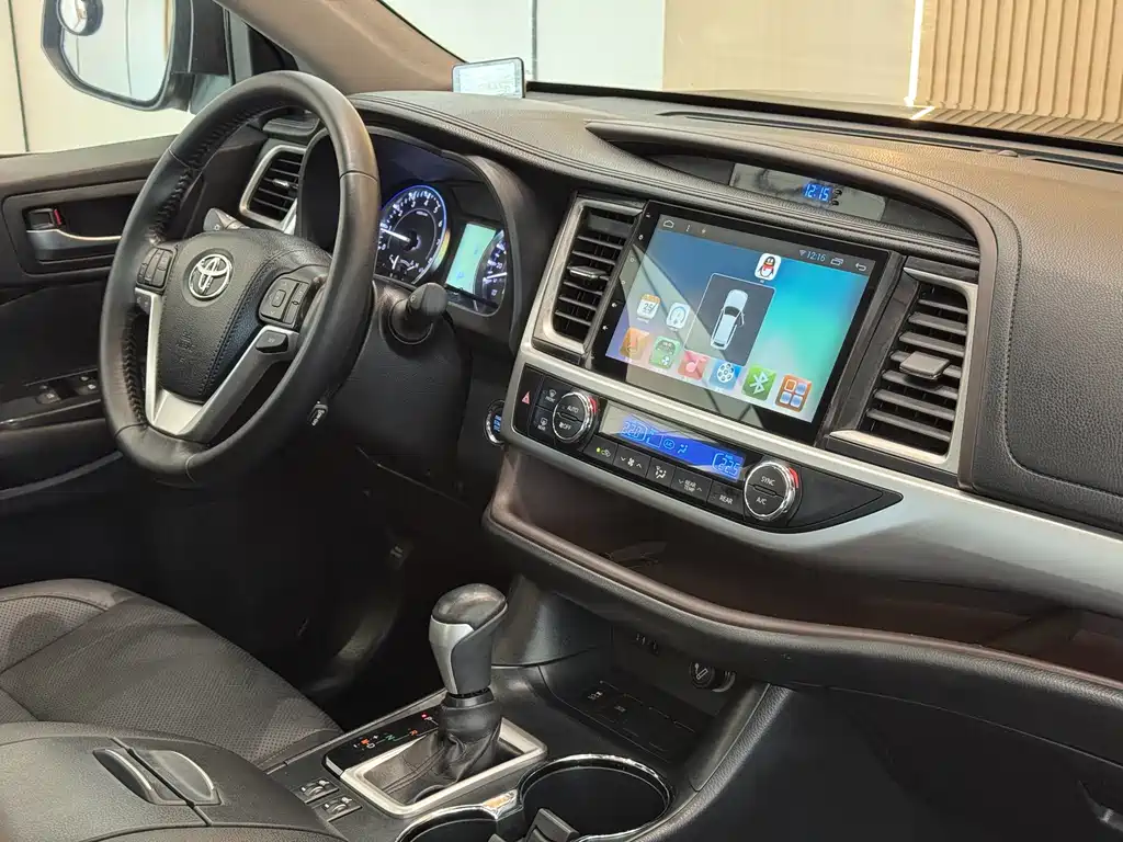 Toyota Highlander — миниатюра 10