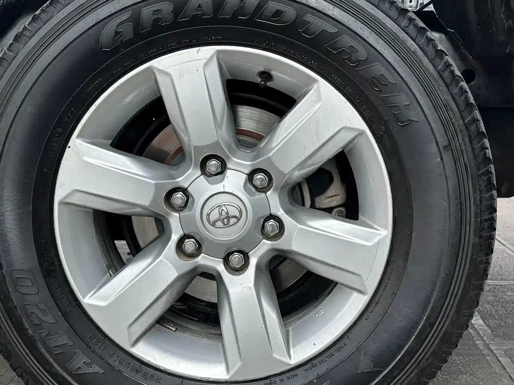 Toyota Land Cruiser Prado 2016 3.0L