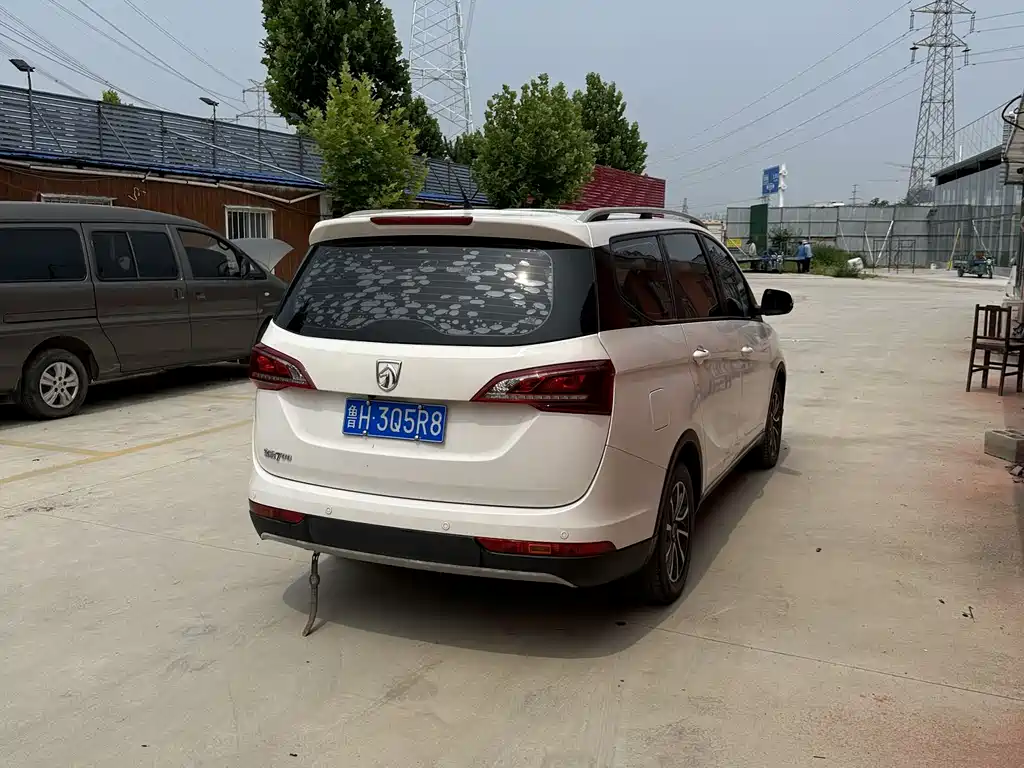 Baojun 730 1.5L Manual Fashion Type 7 seats China VI, фото 5
