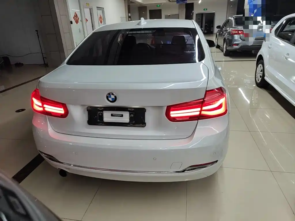 BMW 3 Series — миниатюра 6