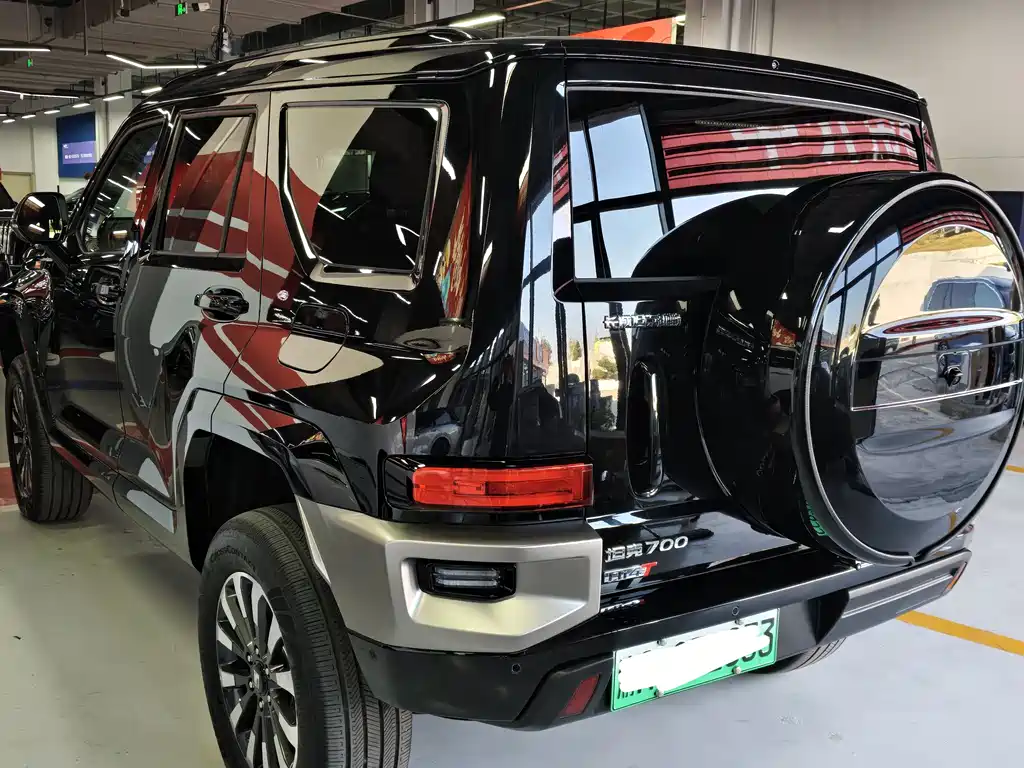 TANK TANK 700 NEW ENERGY