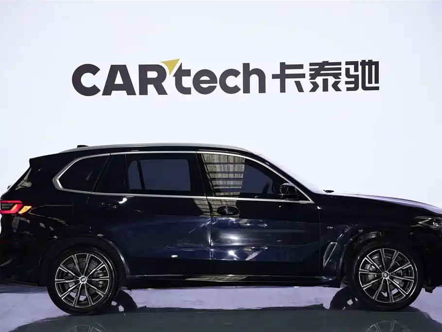 BMW X5 2022 xDrive 30Li M Sport
