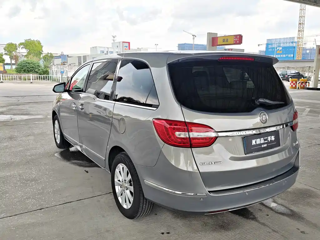 Buick GL8 — миниатюра 7