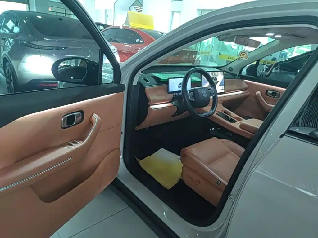 Leapmotor Leapmotor C10 — миниатюра 16