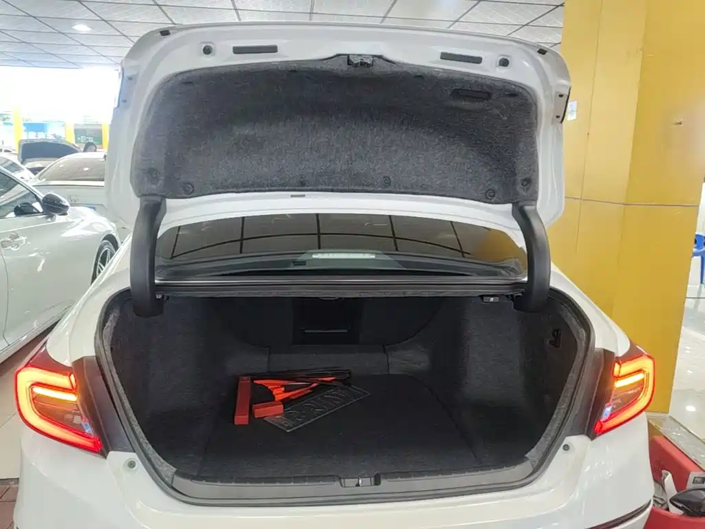 Honda Accord — миниатюра 19
