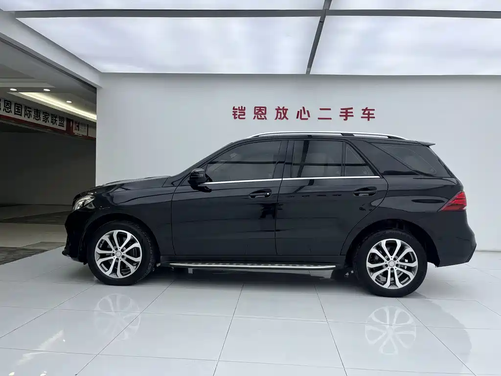 Mercedes-Benz GLE (Import) GLE 320 4MATIC Luxury Type, фото 3