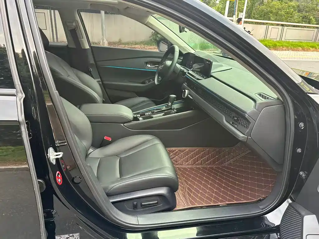Honda Accord — миниатюра 17