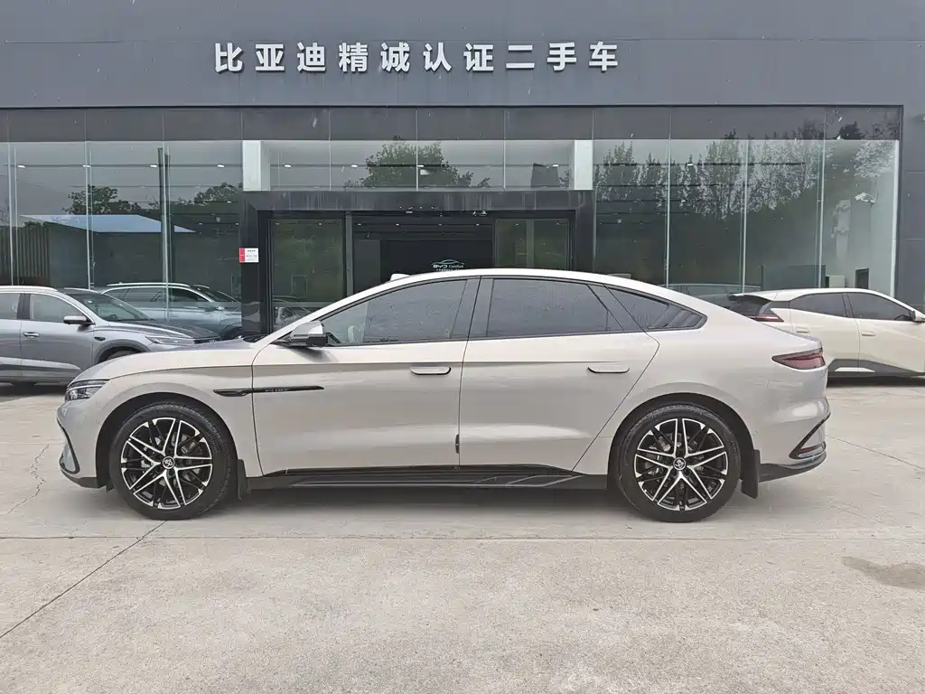 BYD Han — миниатюра 4