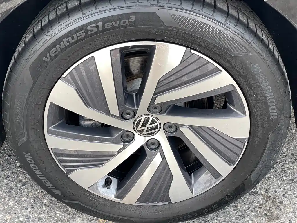 VOLKSWAGEN PASSAT NEW ENERGY