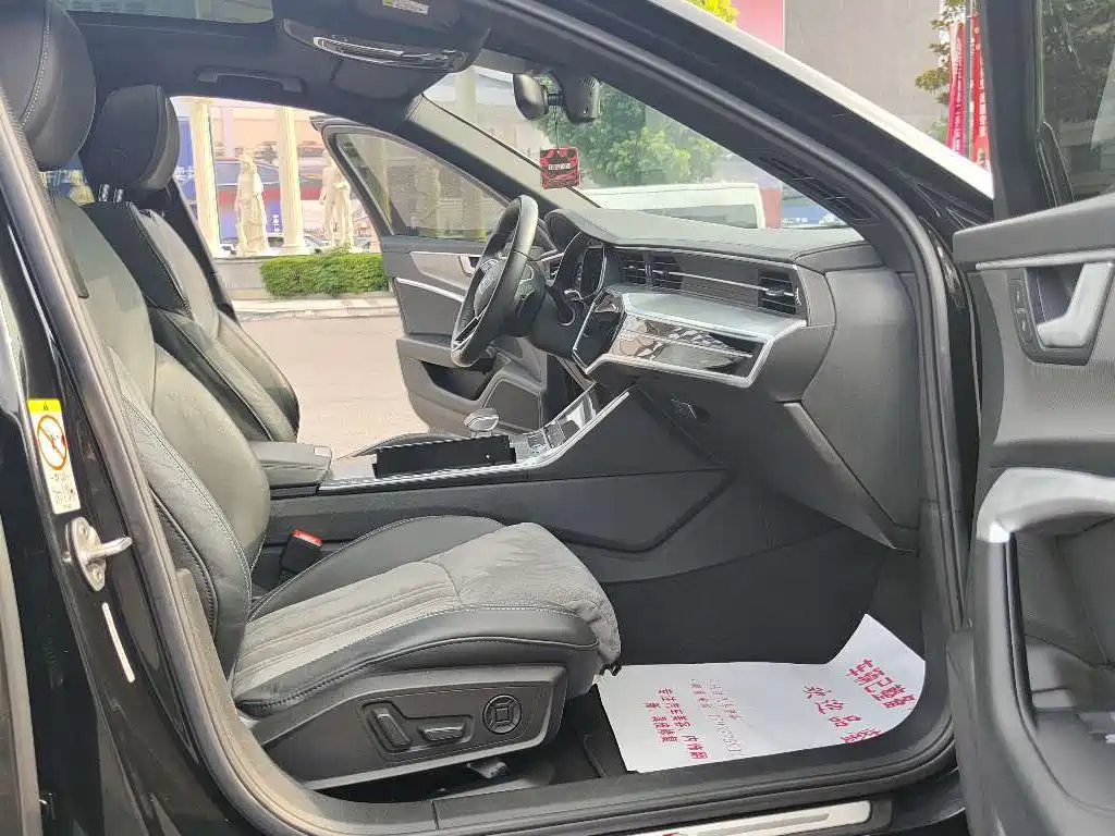 Audi A6L New Energy — миниатюра 9