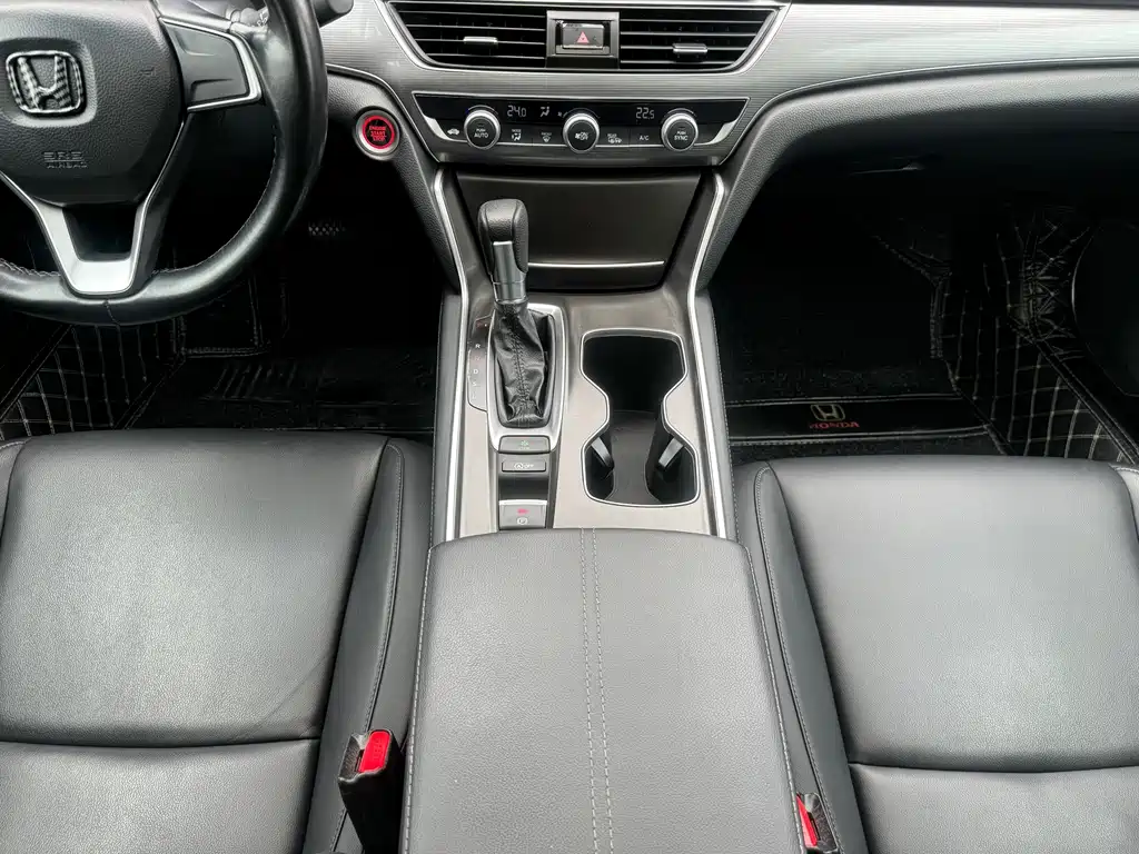 Honda Accord — миниатюра 10