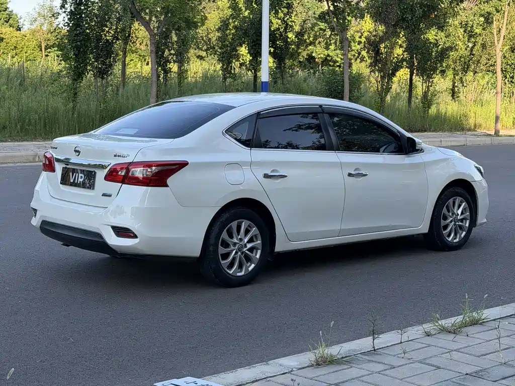 Nissan Sylphy — миниатюра 6