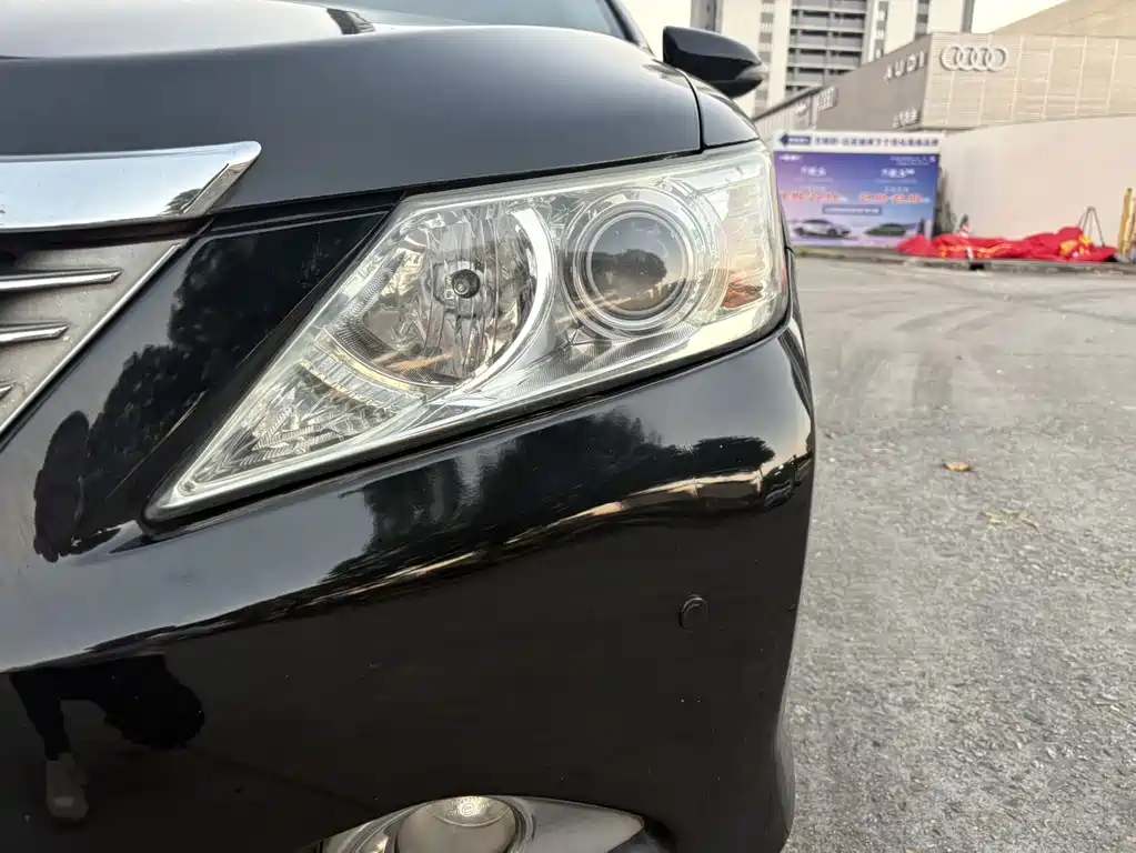 Toyota Camry — миниатюра 13