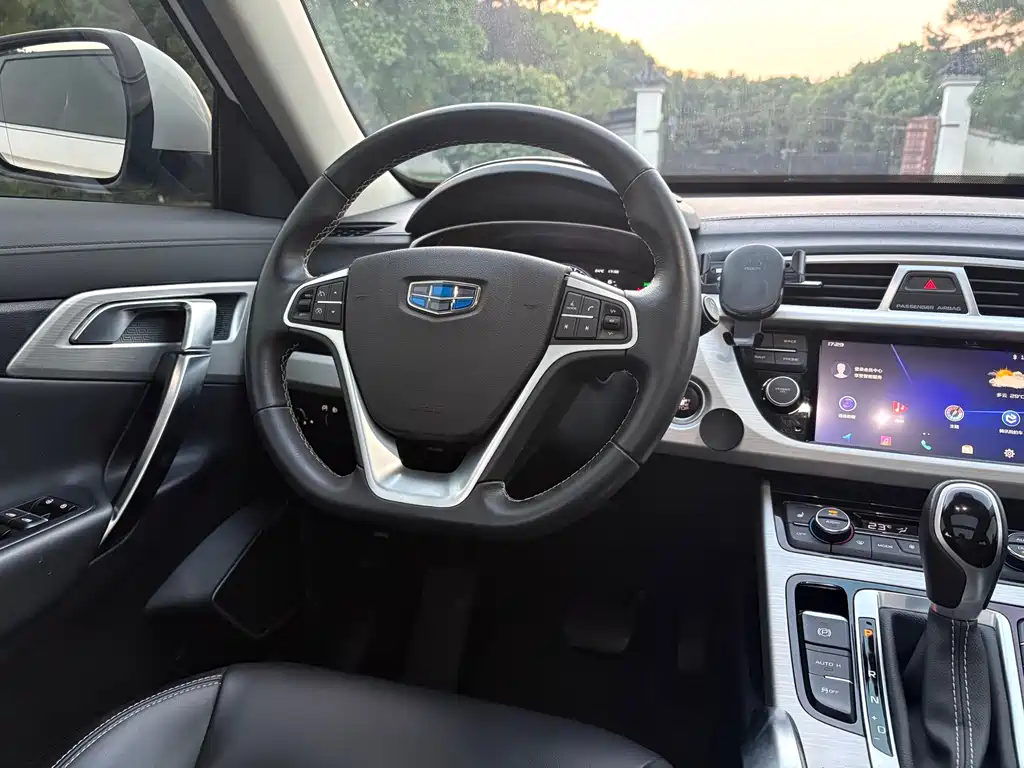 Geely Boyue — миниатюра 14