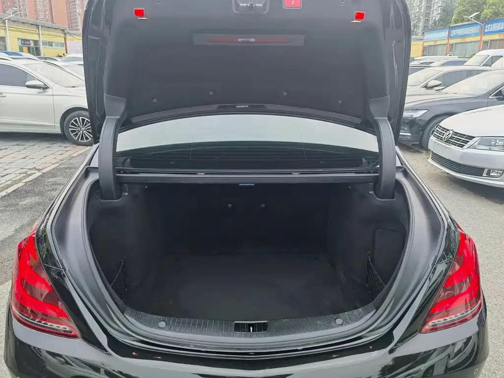 Mercedes-Benz S-Class — миниатюра 16
