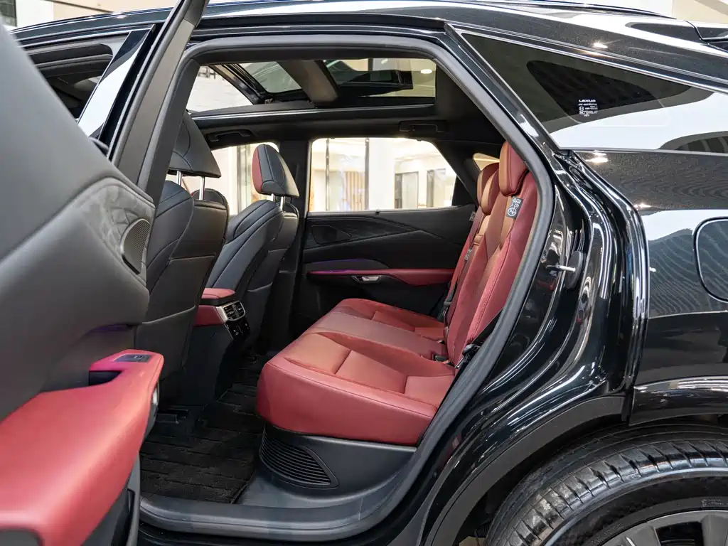 Lexus RX — миниатюра 10