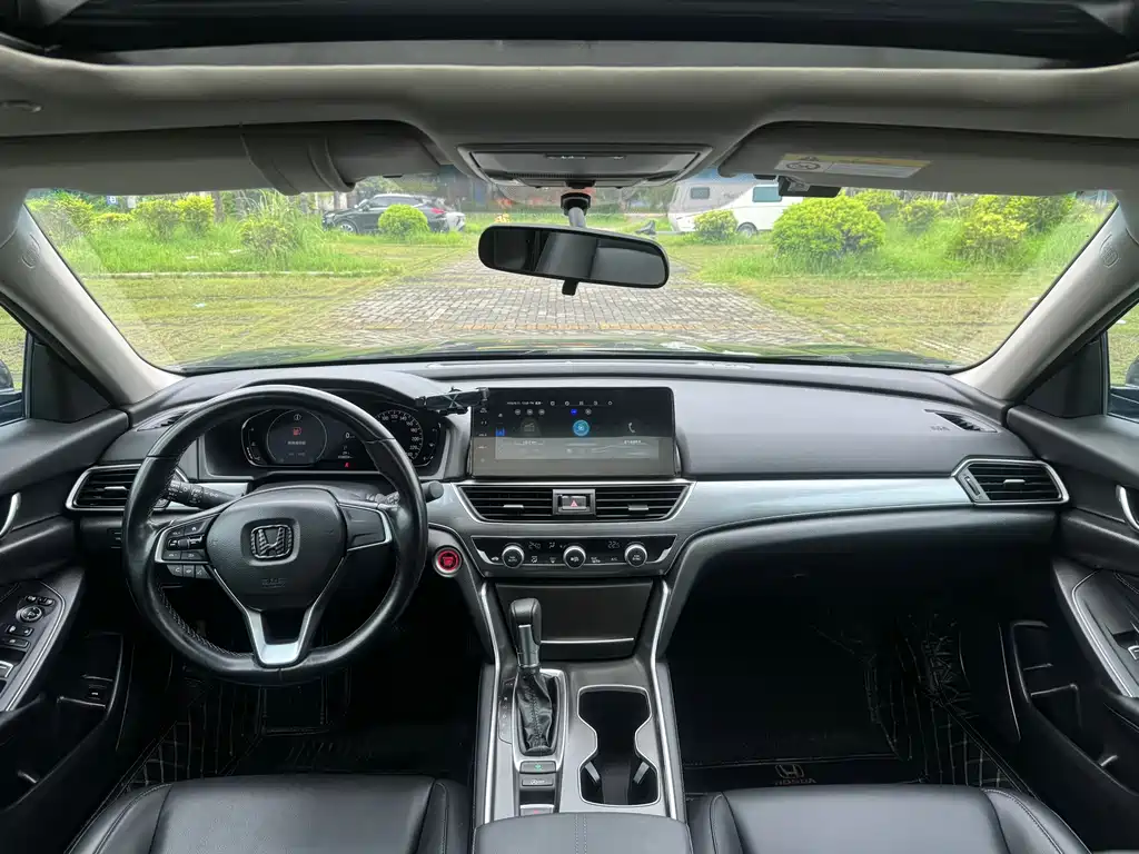 Honda Accord — миниатюра 7