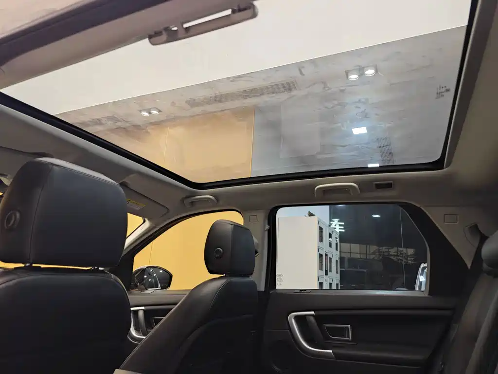Land Rover Discovery Sport — миниатюра 24