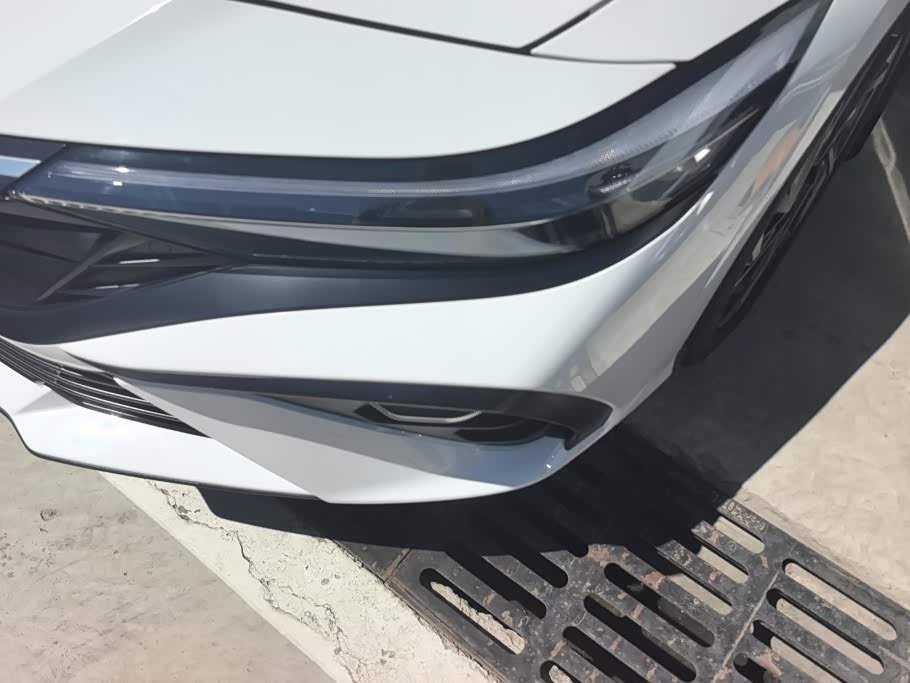 Hyundai Elantra 1.5 л 2024 г. Белый, пробег 17300 км