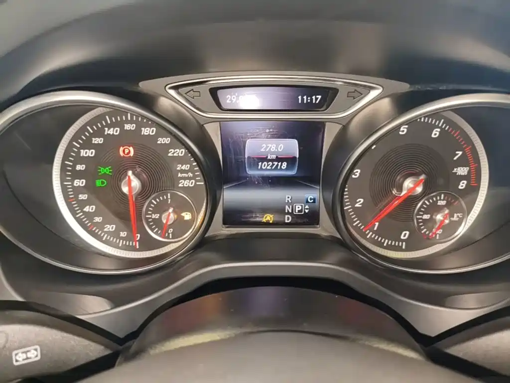 Mercedes-Benz GLA — миниатюра 17