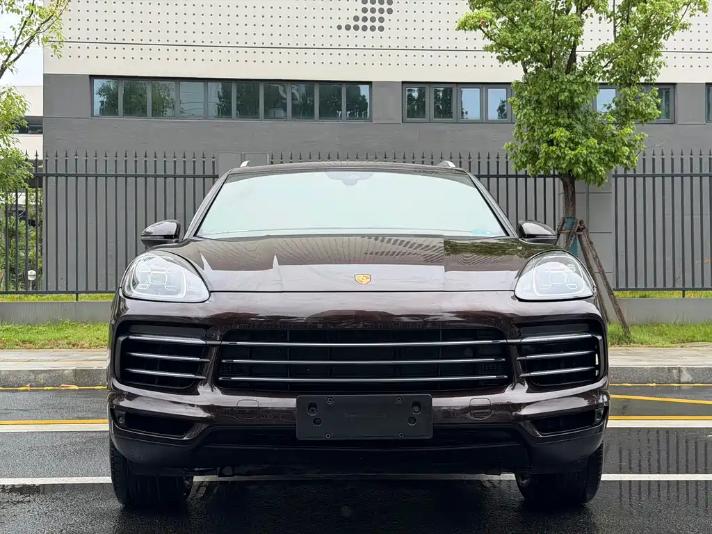 Porsche Cayenne — миниатюра 3