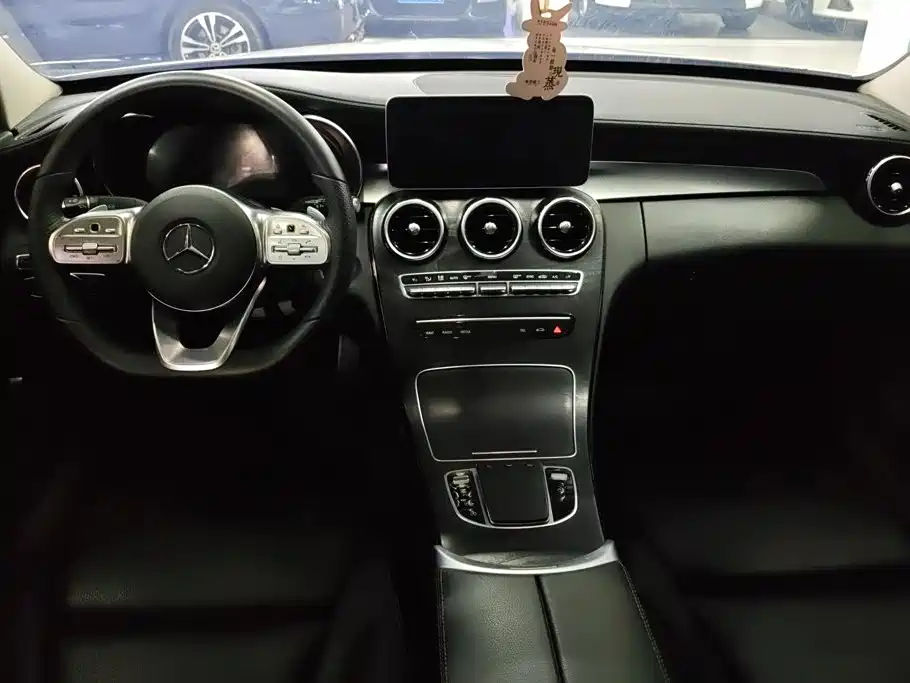 Mercedes-Benz C-Class — миниатюра 12