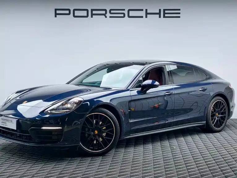 Porsche Panamera 2022