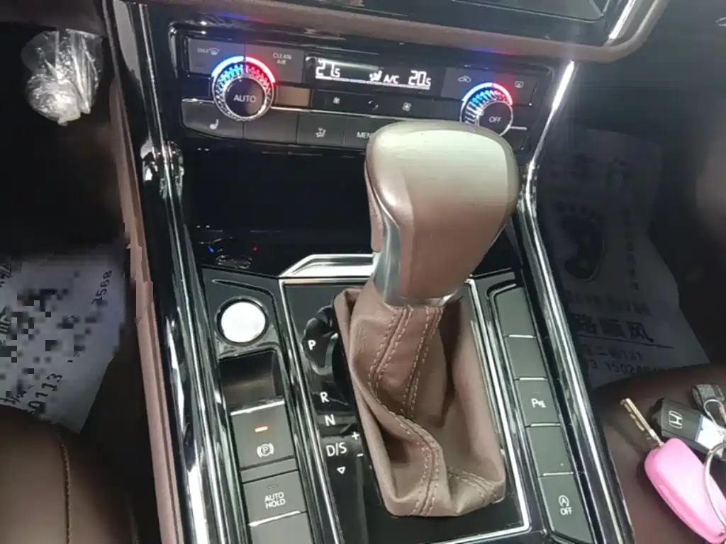 Volkswagen Phideon — миниатюра 14