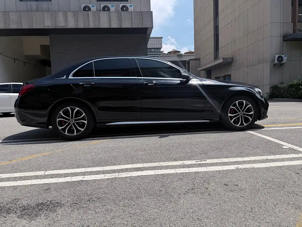 Mercedes-Benz C-Class — миниатюра 20