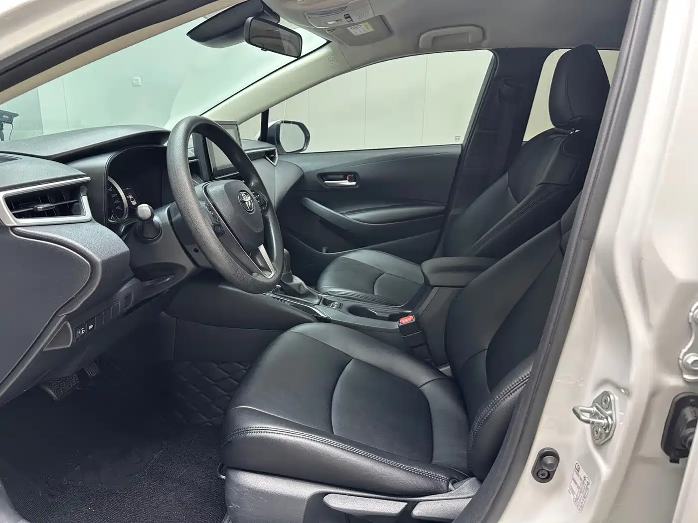 Toyota Corolla id 4654431 из Китая 11